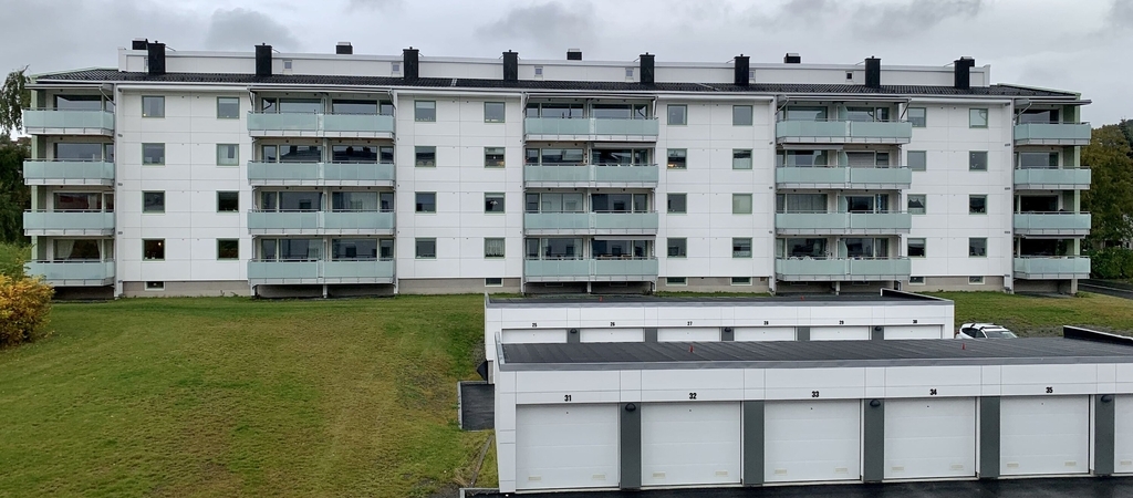 Da Nardo Søndre Borettslag skulle rehabilitere blokkene, fikk styret et klart råd om å gjøre noe med ventilasjonen samtidig. Løsningen ble utradisjonell – og enkel. 